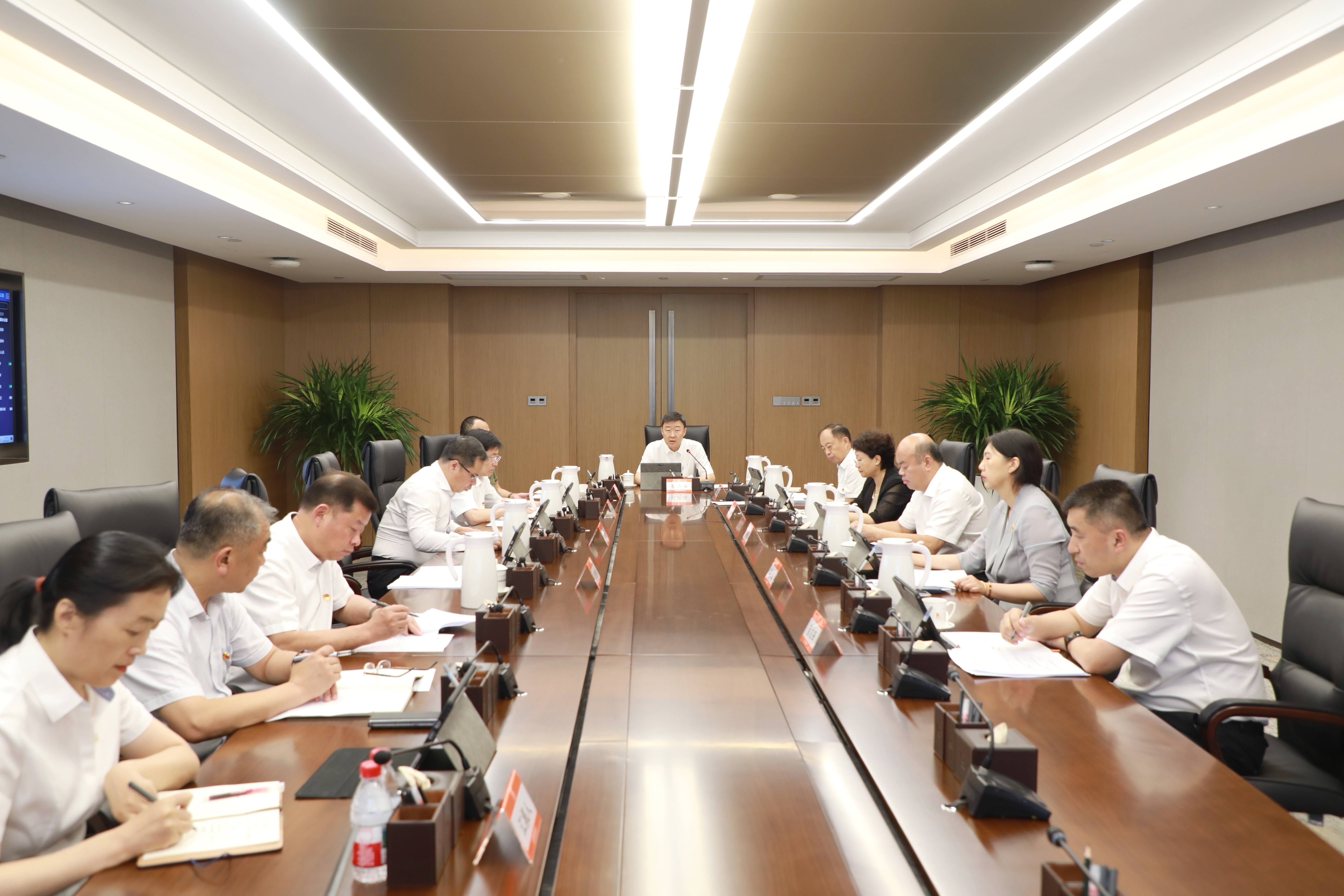 集團黨委常委會召開會議?傳達學習習近平總書記重要講話精神?研究有關事項